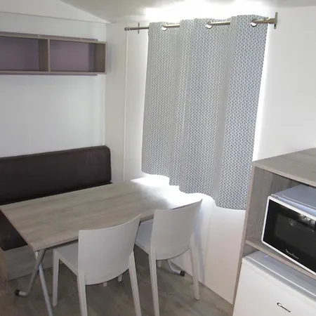 Du Mouchet Camping La Chapelle-Viviers
